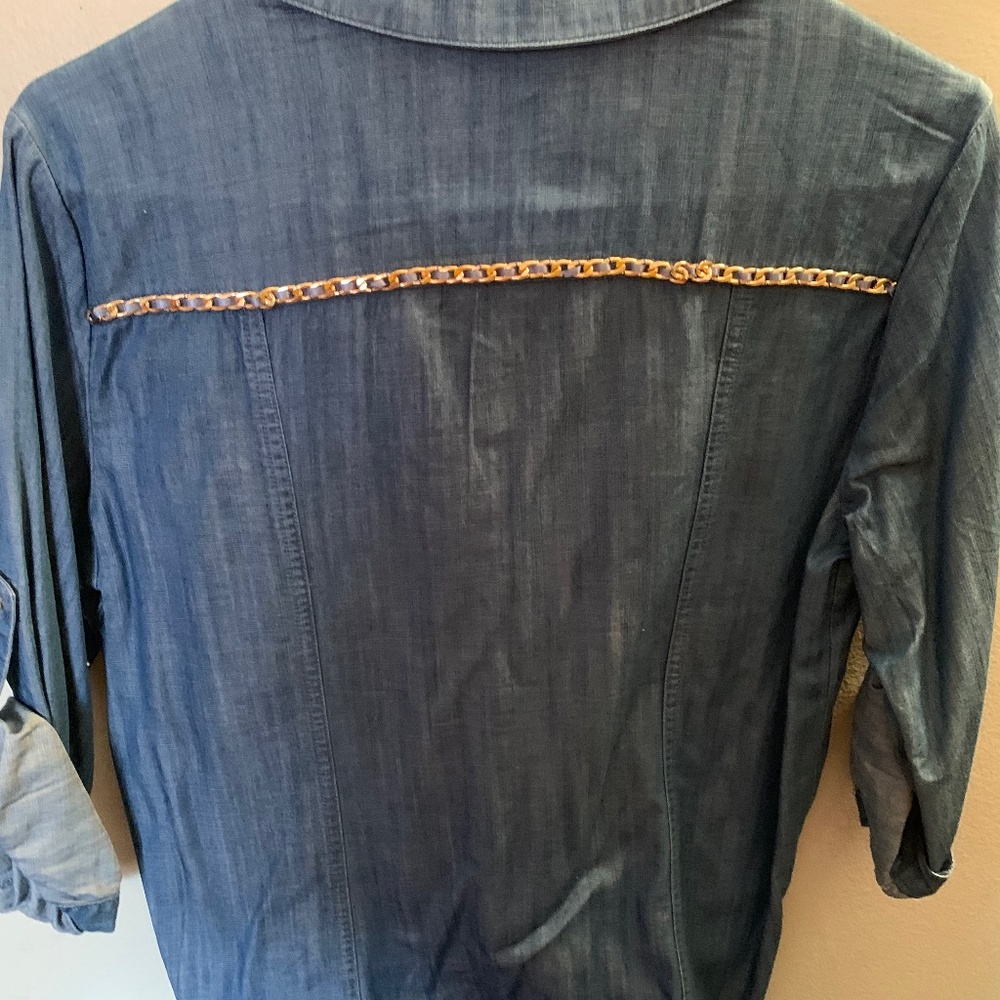 New Bebe top